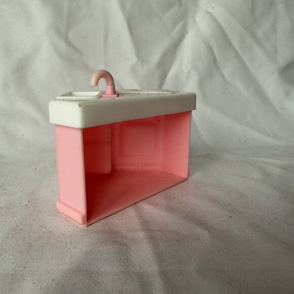 Vintage Barbie Dollhouse Kitchen Sink Stove Counter Pink Plastic Furniture Piece - Picture 4 of 4